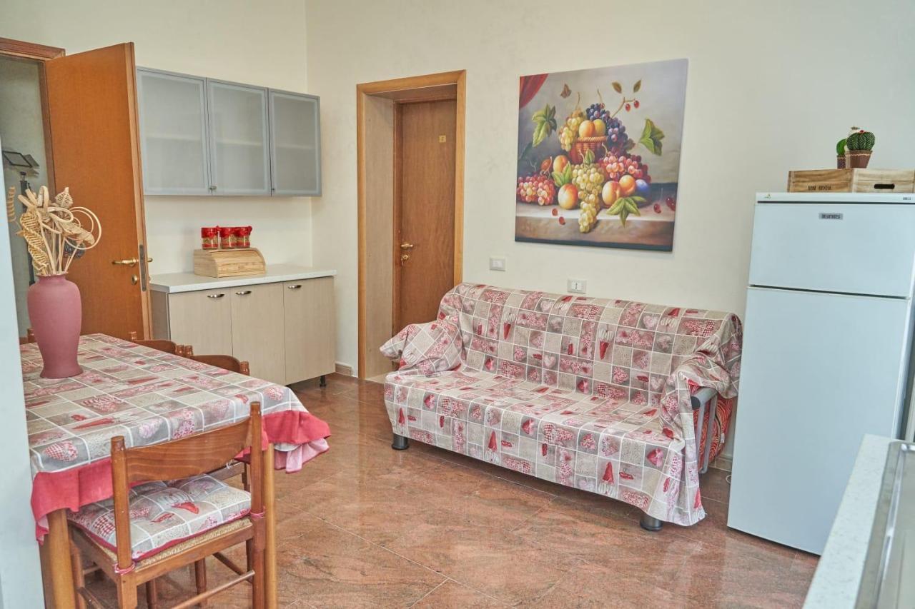 Le Stanze Di Ricci - Affittacamere Low Cost Lesina Dış mekan fotoğraf