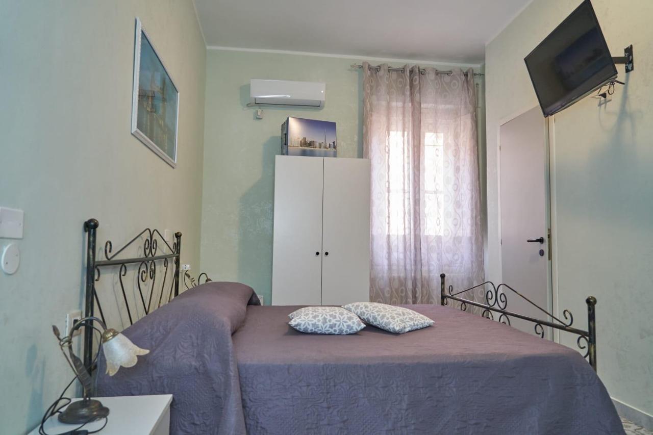 Le Stanze Di Ricci - Affittacamere Low Cost Lesina Dış mekan fotoğraf
