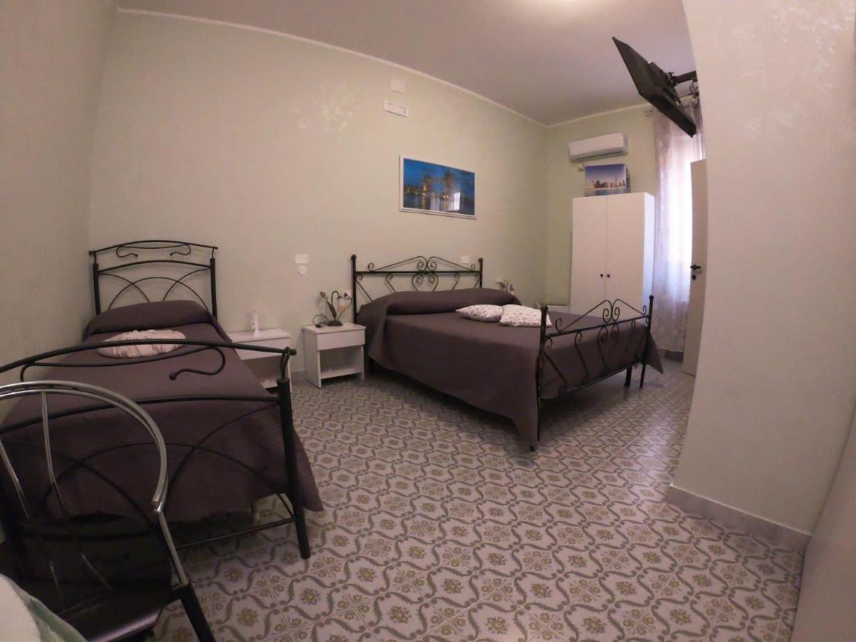 Le Stanze Di Ricci - Affittacamere Low Cost Lesina Dış mekan fotoğraf