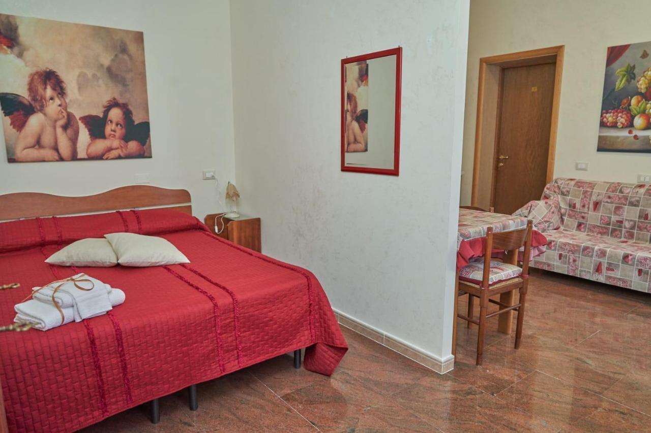 Le Stanze Di Ricci - Affittacamere Low Cost Lesina Dış mekan fotoğraf