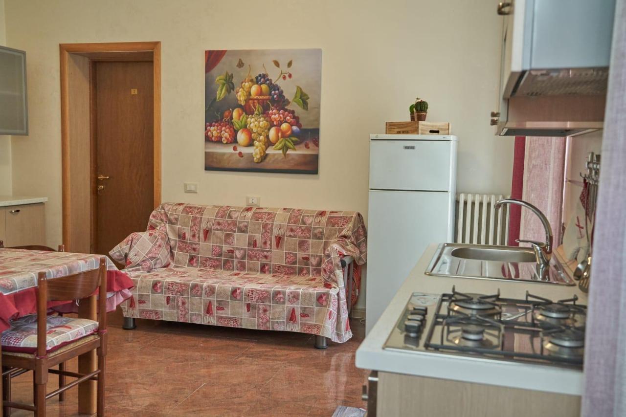 Le Stanze Di Ricci - Affittacamere Low Cost Lesina Dış mekan fotoğraf