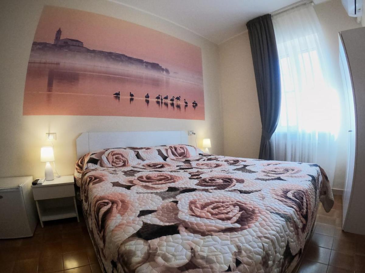 Le Stanze Di Ricci - Affittacamere Low Cost Lesina Dış mekan fotoğraf