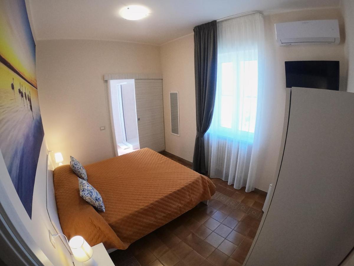 Le Stanze Di Ricci - Affittacamere Low Cost Lesina Dış mekan fotoğraf