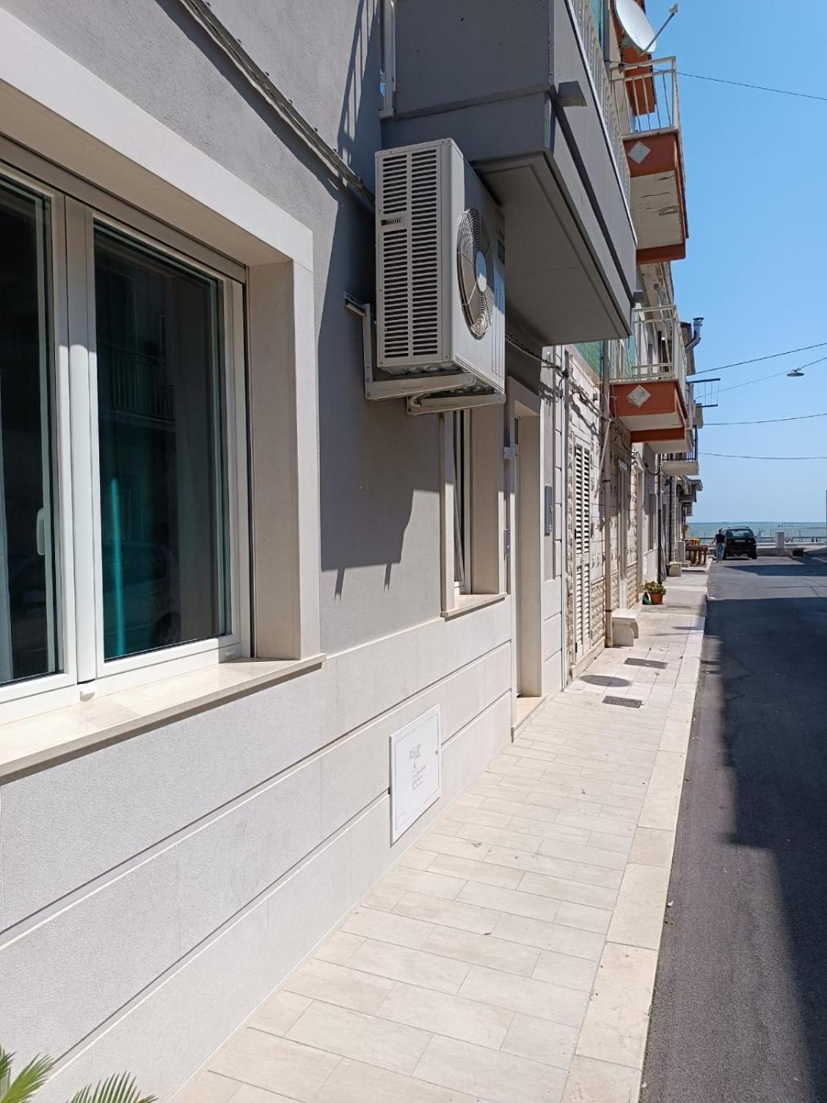 Le Stanze Di Ricci - Affittacamere Low Cost Lesina Dış mekan fotoğraf